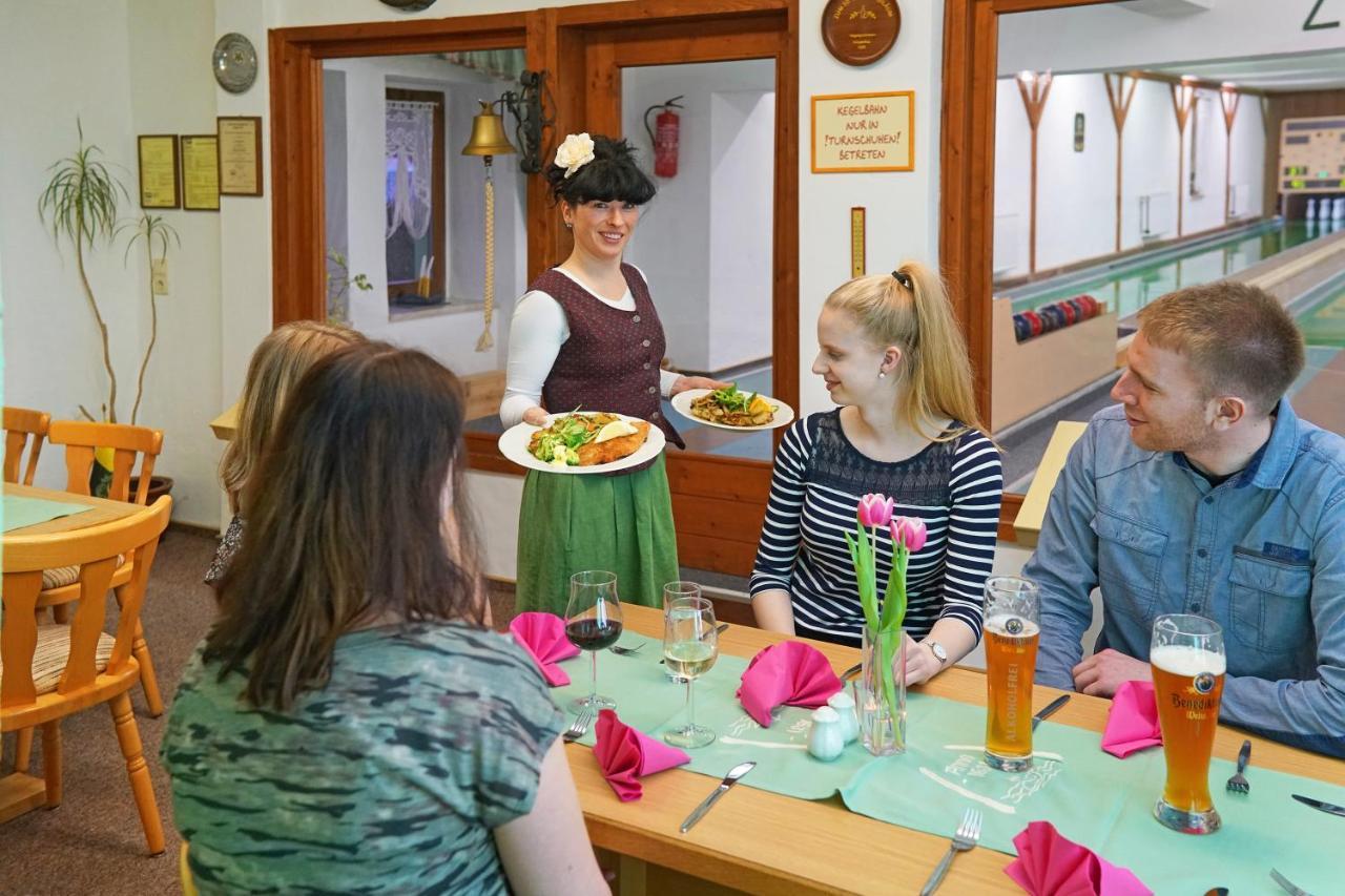 Hotel Gasthof Zum Walfisch คลินเงนธาล ภายนอก รูปภาพ