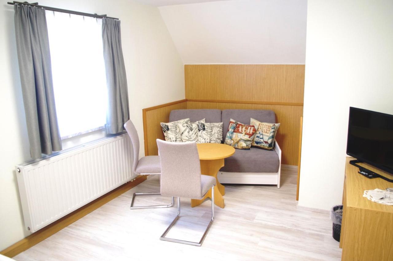 Hotel Gasthof Zum Walfisch คลินเงนธาล ภายนอก รูปภาพ