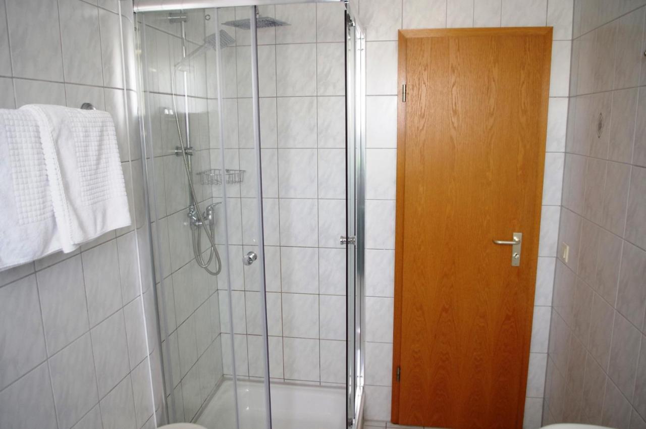 Hotel Gasthof Zum Walfisch คลินเงนธาล ภายนอก รูปภาพ