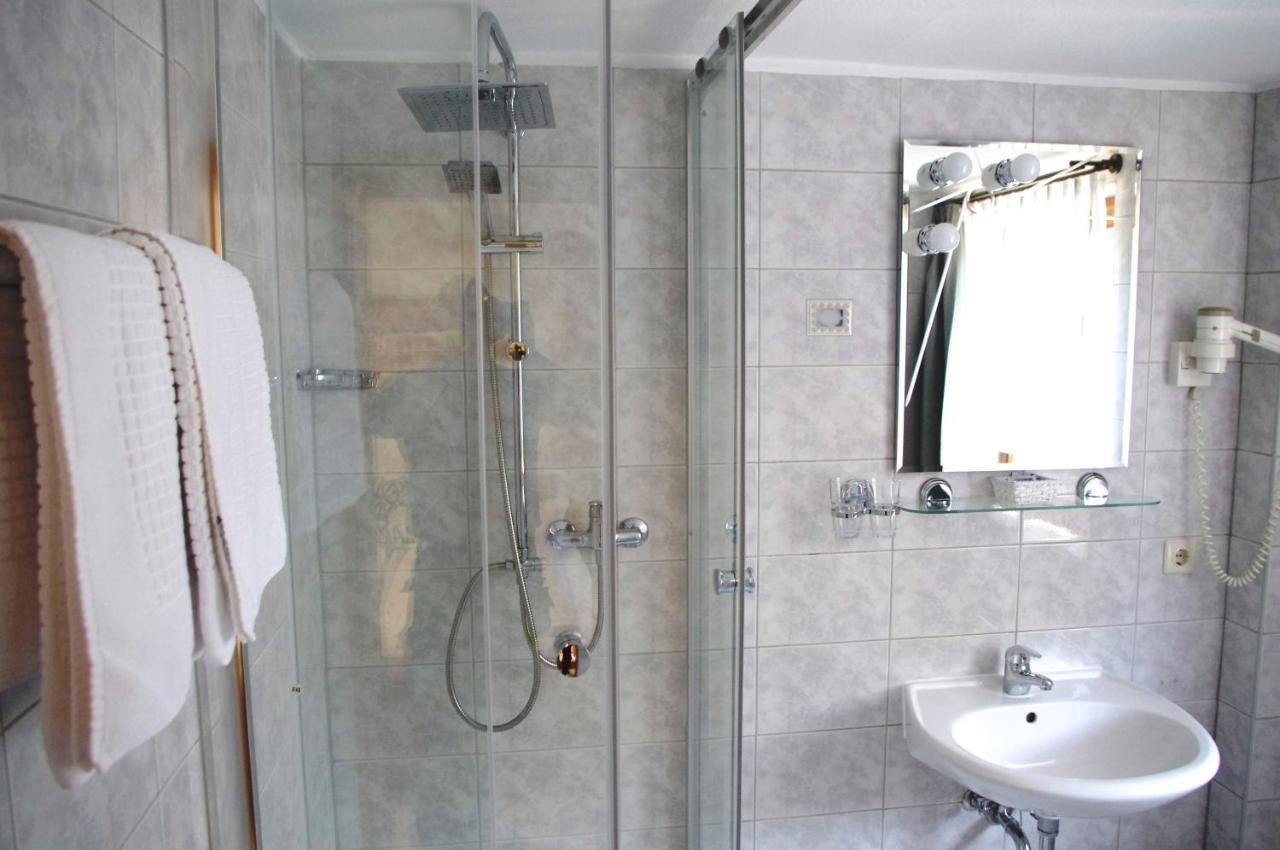 Hotel Gasthof Zum Walfisch คลินเงนธาล ภายนอก รูปภาพ