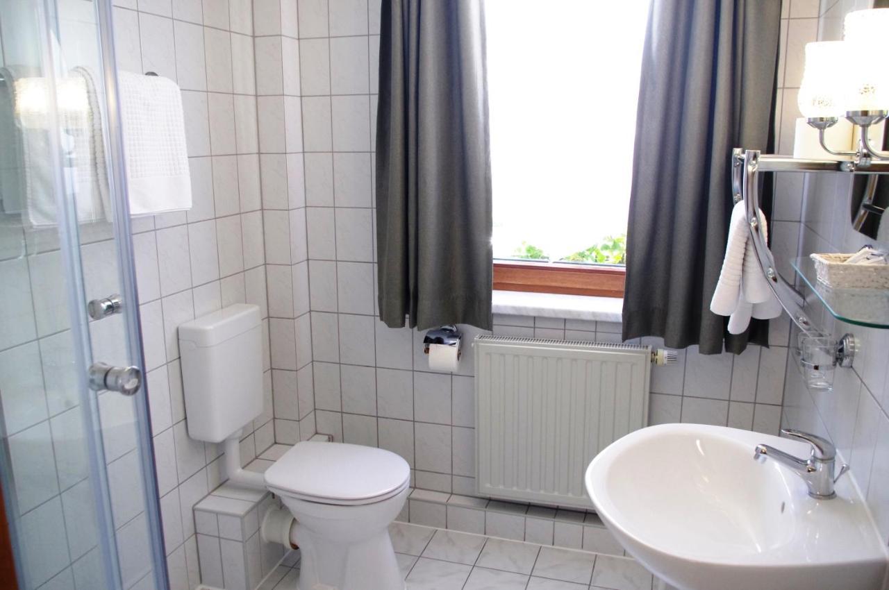 Hotel Gasthof Zum Walfisch คลินเงนธาล ภายนอก รูปภาพ