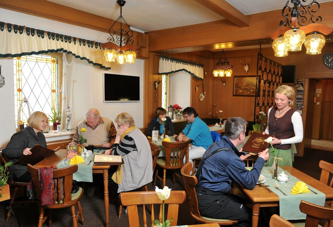Hotel Gasthof Zum Walfisch คลินเงนธาล ภายนอก รูปภาพ