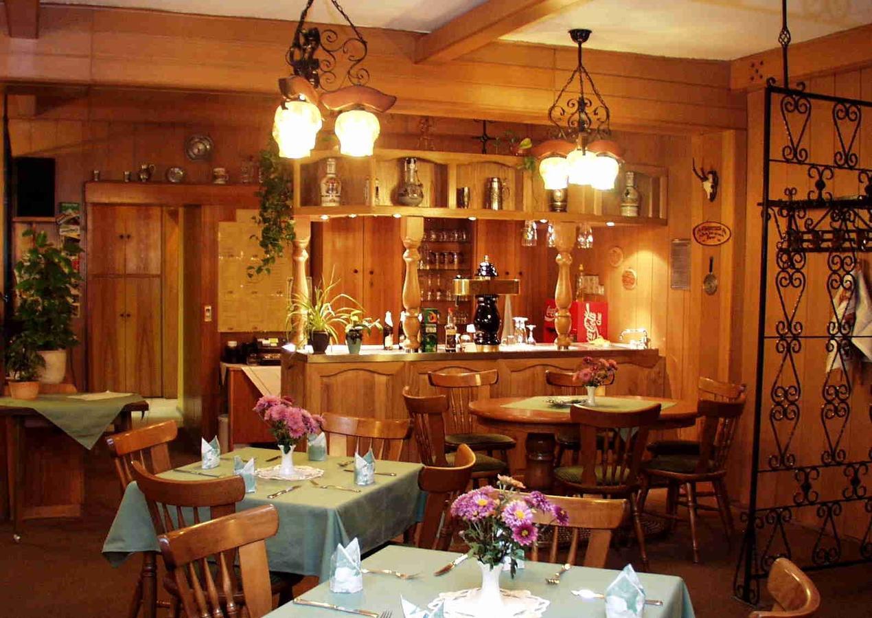 Hotel Gasthof Zum Walfisch คลินเงนธาล ภายนอก รูปภาพ