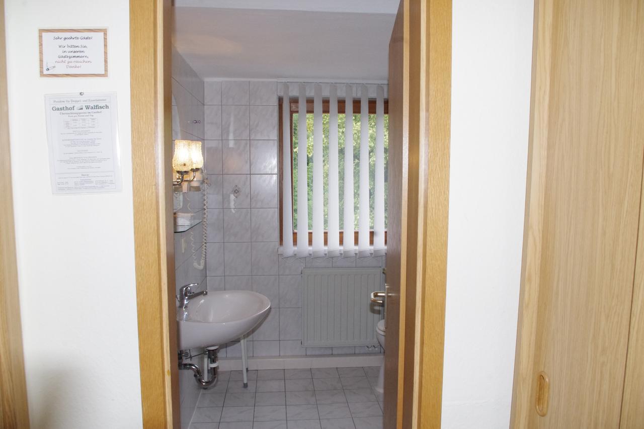 Hotel Gasthof Zum Walfisch คลินเงนธาล ภายนอก รูปภาพ