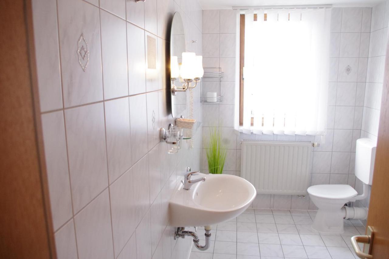 Hotel Gasthof Zum Walfisch คลินเงนธาล ภายนอก รูปภาพ